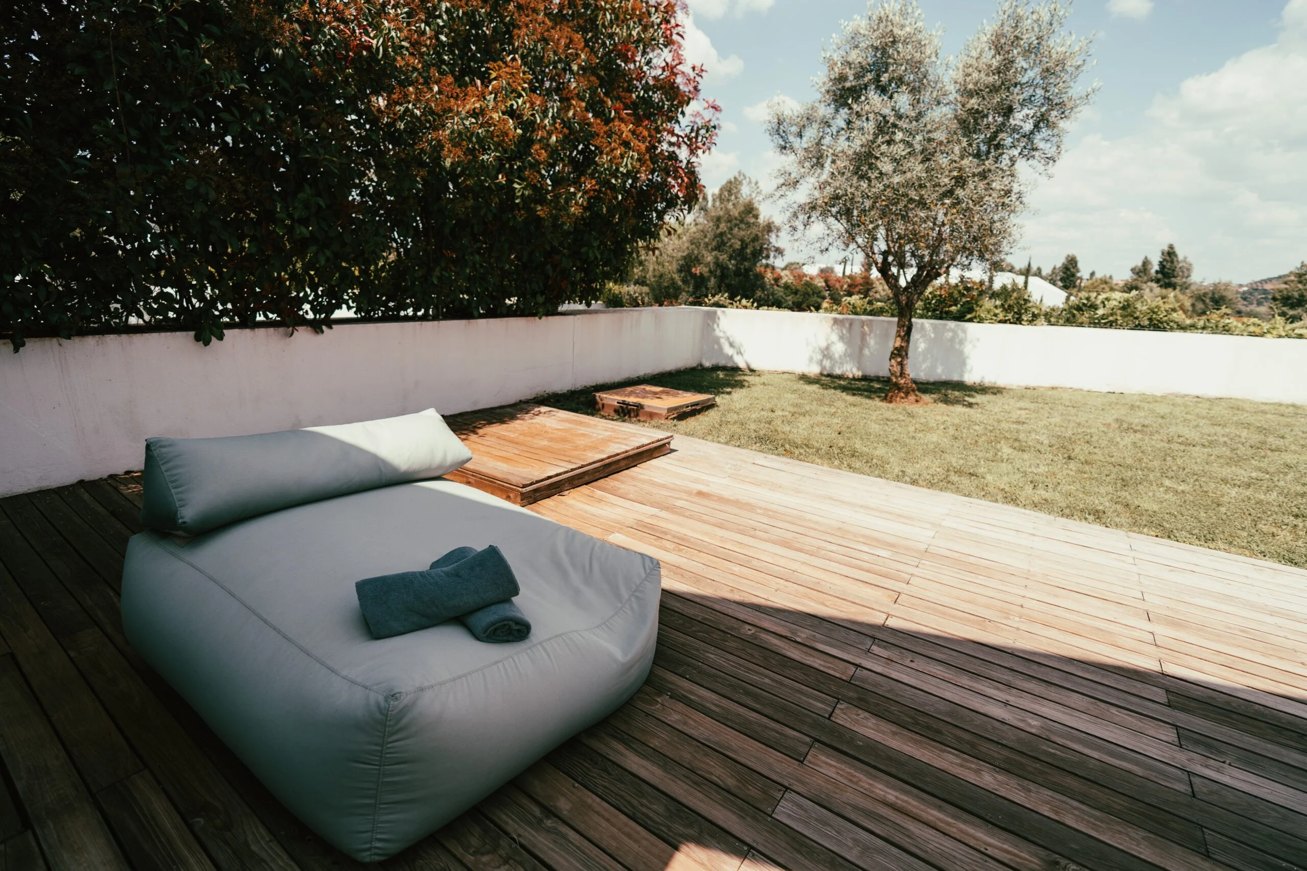 deck discoloration causes